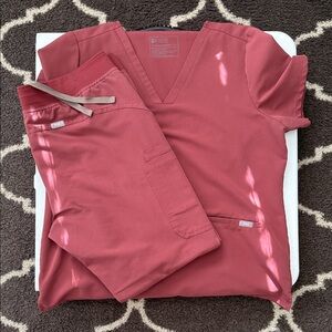 Figs Dark Cherry Scrub Set